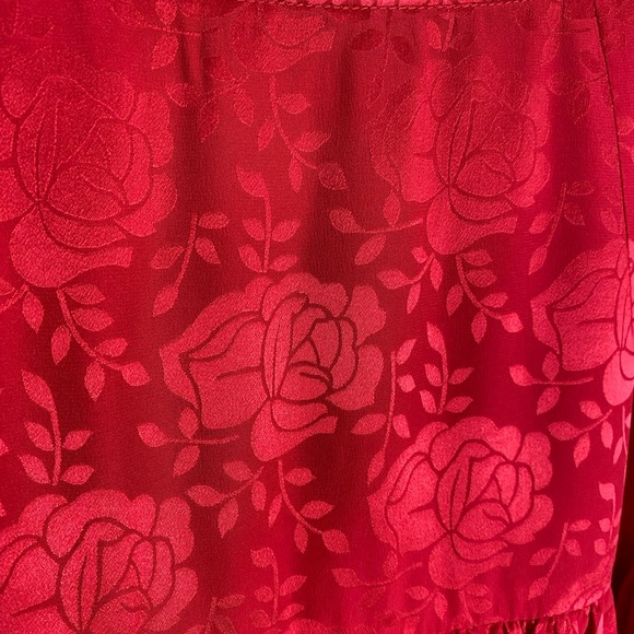UNIQUE 100% SILK FLORAL PRINT PENCIL/ FLARED SKIRT VIBRANT RED SIZE 10 - Picture 9 of 10